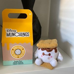 New in box BAYMAX Munchlings
